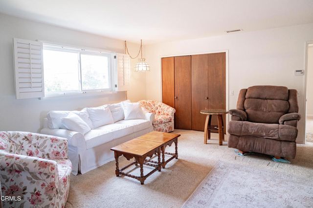 10872 Kings Road, Ventura, CA 93004