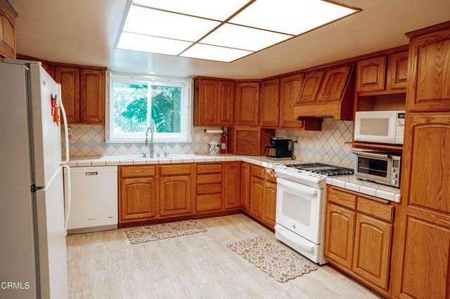 10872 Kings Road, Ventura, CA 93004