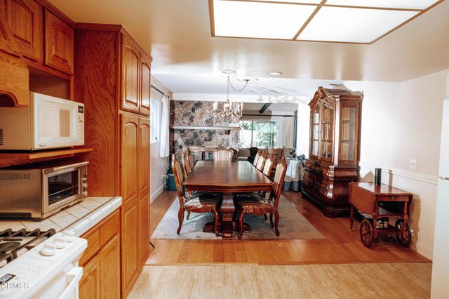 10872 Kings Road, Ventura, CA 93004