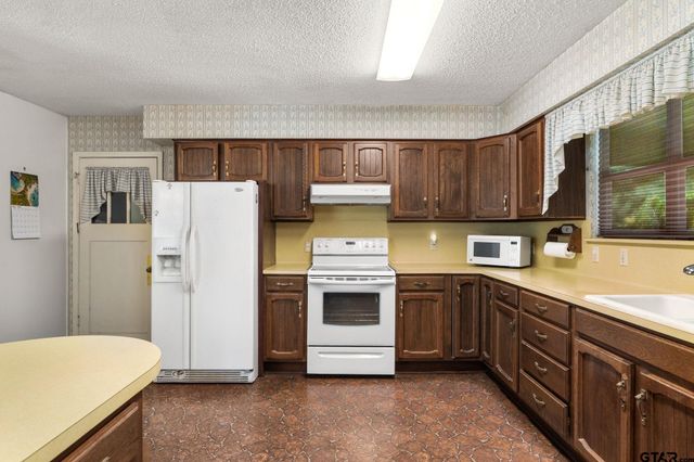 6940 FM 778, Hawkins, TX 75765