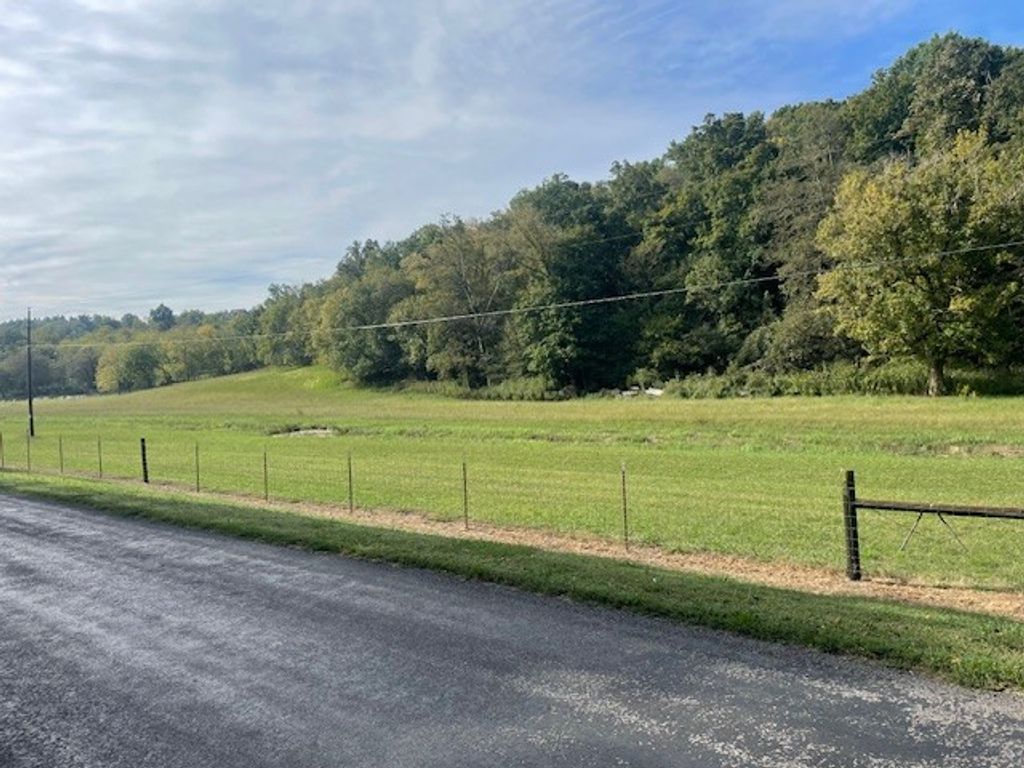 458 Ward Hollow Rd, Shelbyville, TN 37160
