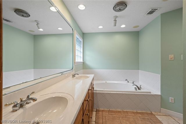 1548 Rockhurst Drive, Fort Smith, AR 72908