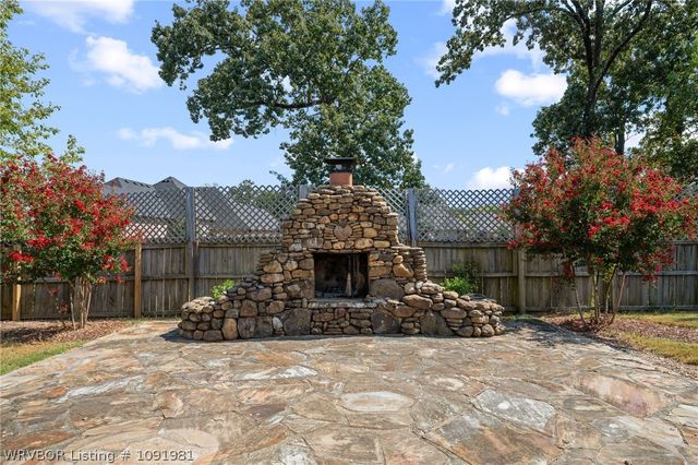 1548 Rockhurst Drive, Fort Smith, AR 72908