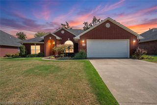 1548 Rockhurst Drive, Fort Smith, AR 72908