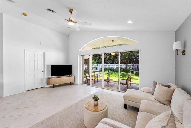 4245 Bluff Harbor Way, Wellington, FL 33449