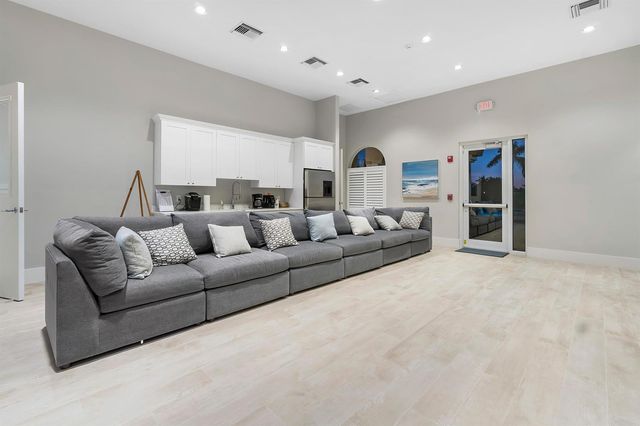 4245 Bluff Harbor Way, Wellington, FL 33449