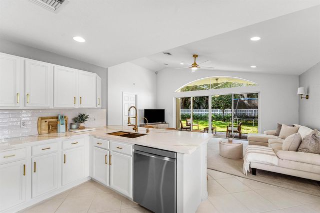 4245 Bluff Harbor Way, Wellington, FL 33449