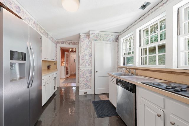 39 Otsego Road, Worcester, MA 01609
