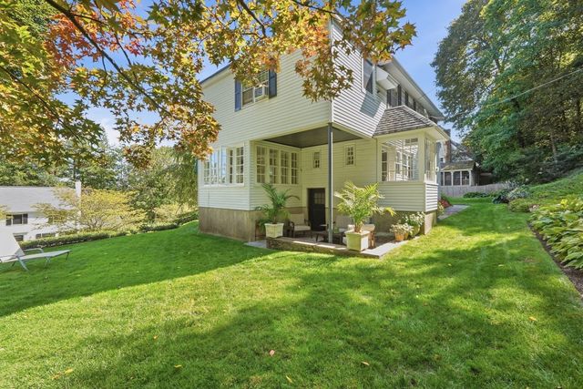 39 Otsego Road, Worcester, MA 01609