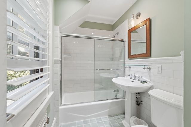 39 Otsego Road, Worcester, MA 01609