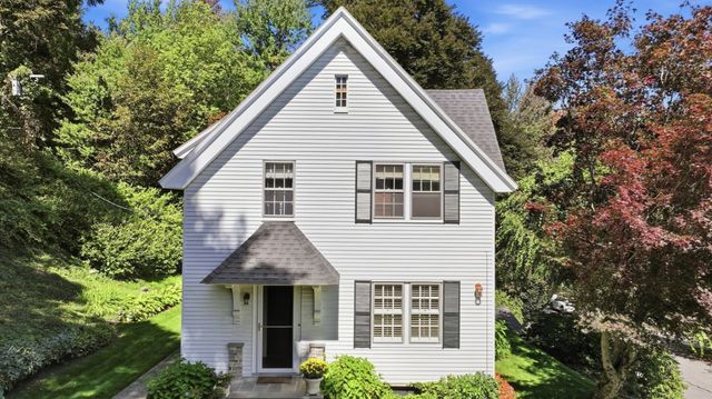 39 Otsego Road, Worcester, MA 01609