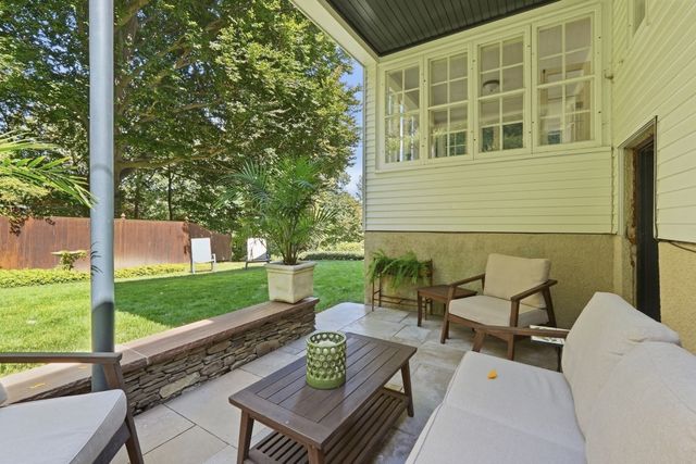 39 Otsego Road, Worcester, MA 01609