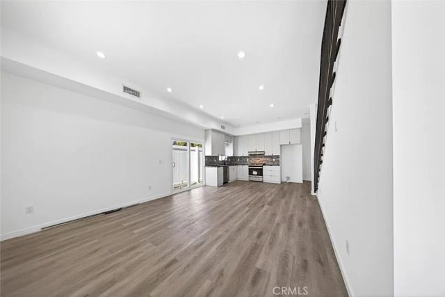 14827 Dearborn Street, Panorama City, CA 91402