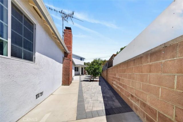 14827 Dearborn Street, Panorama City, CA 91402