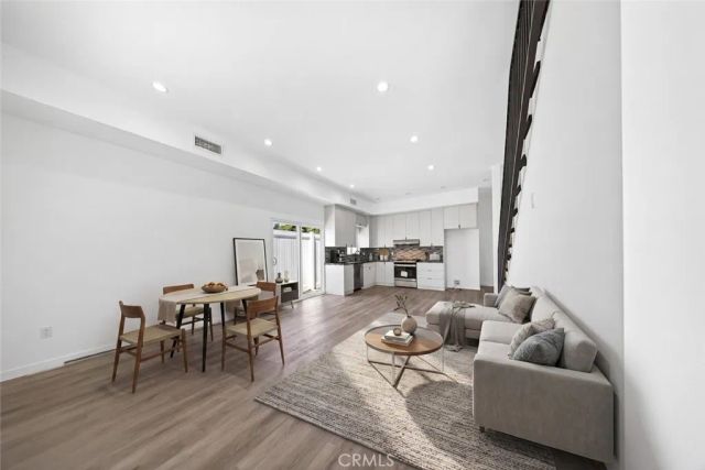14827 Dearborn Street, Panorama City, CA 91402