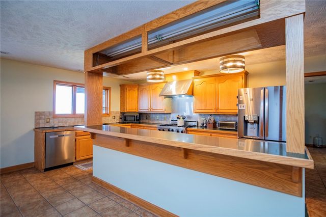 169 Mulberry Lane, Eureka Springs, AR 72631