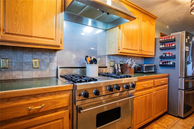 169 Mulberry Lane, Eureka Springs, AR 72631