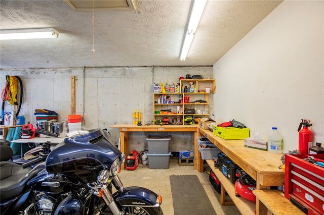 169 Mulberry Lane, Eureka Springs, AR 72631