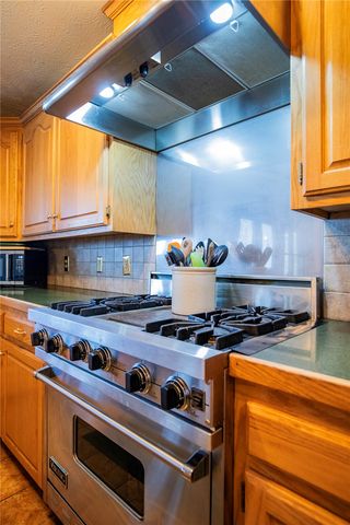 169 Mulberry Lane, Eureka Springs, AR 72631