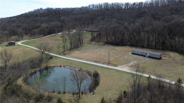 169 Mulberry Lane, Eureka Springs, AR 72631