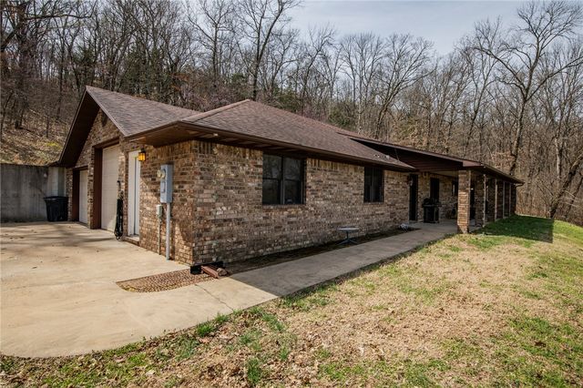 169 Mulberry Lane, Eureka Springs, AR 72631