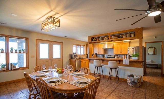 169 Mulberry Lane, Eureka Springs, AR 72631