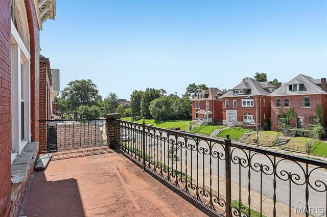 4367 Enright Avenue, St Louis, MO 63108