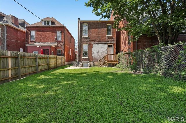 4367 Enright Avenue, St Louis, MO 63108