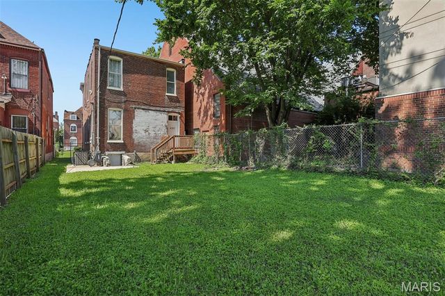 4367 Enright Avenue, St Louis, MO 63108