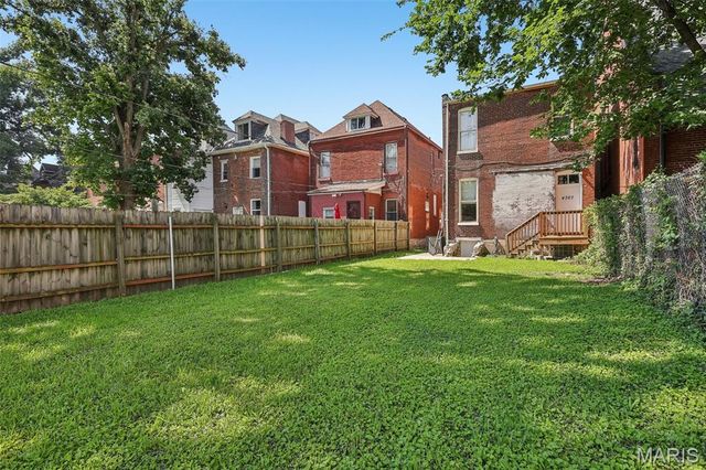 4367 Enright Avenue, St Louis, MO 63108