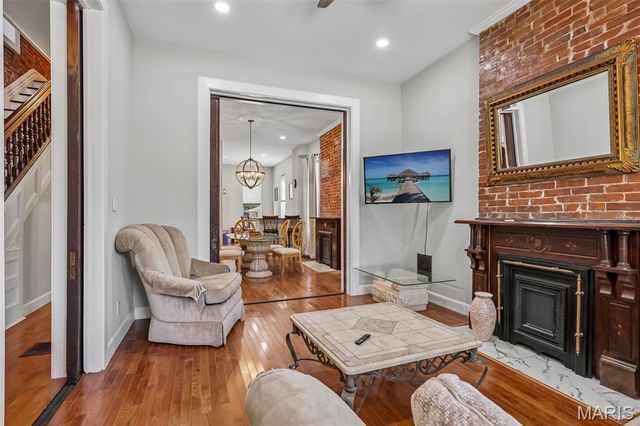 4367 Enright Avenue, St Louis, MO 63108