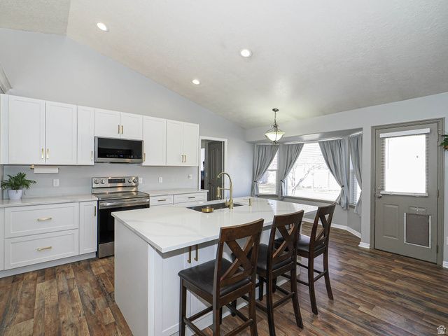 13830 S LITTLE WATER PEAK DR, Riverton, UT 84096