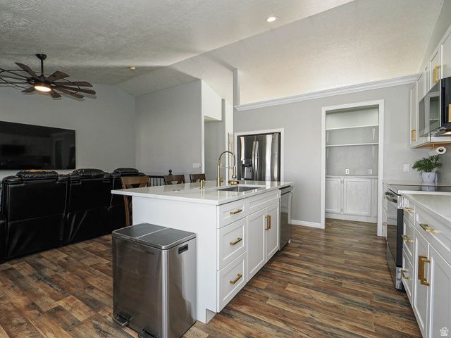 13830 S LITTLE WATER PEAK DR, Riverton, UT 84096