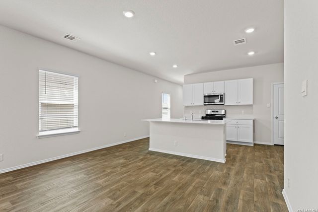 211 Lucy Landing, San Antonio, TX 78245