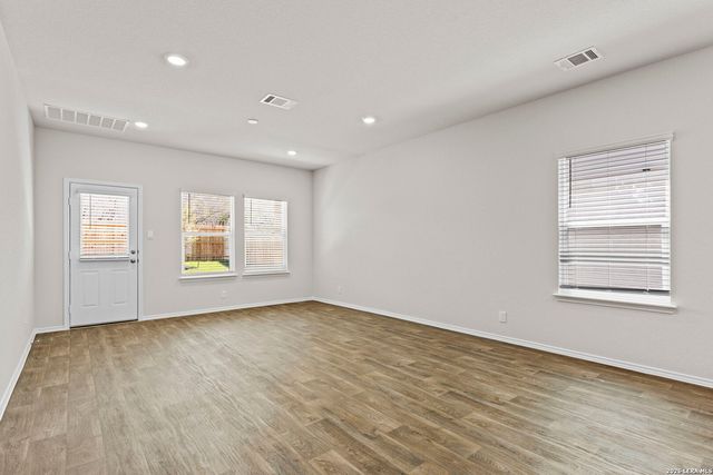 211 Lucy Landing, San Antonio, TX 78245