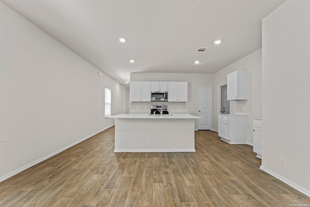 211 Lucy Landing, San Antonio, TX 78245