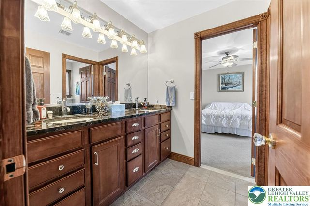 5820 Harvest Place, North Whitehall Twp, PA 18078