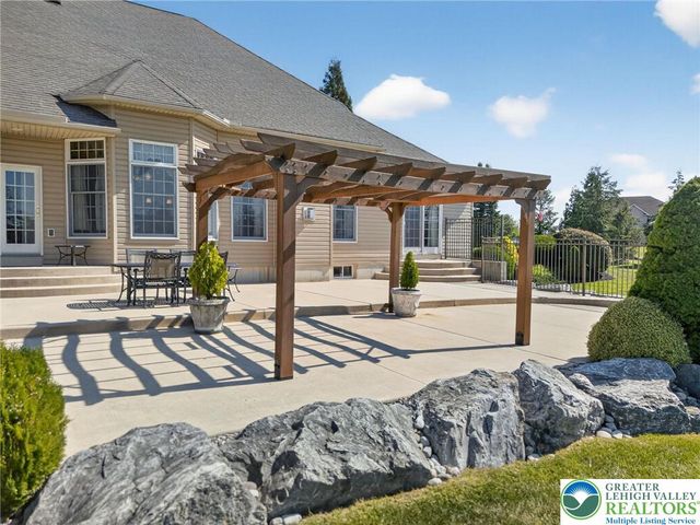 5820 Harvest Place, North Whitehall Twp, PA 18078