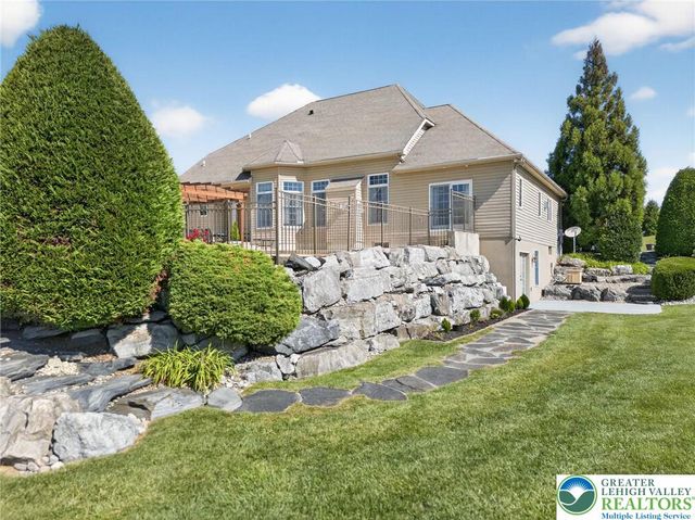 5820 Harvest Place, North Whitehall Twp, PA 18078