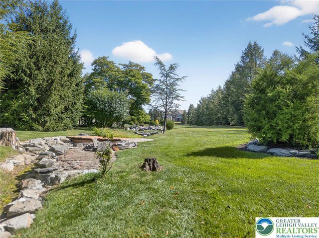 5820 Harvest Place, North Whitehall Twp, PA 18078