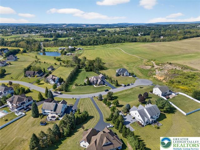 5820 Harvest Place, North Whitehall Twp, PA 18078