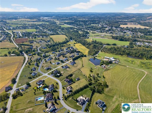 5820 Harvest Place, North Whitehall Twp, PA 18078