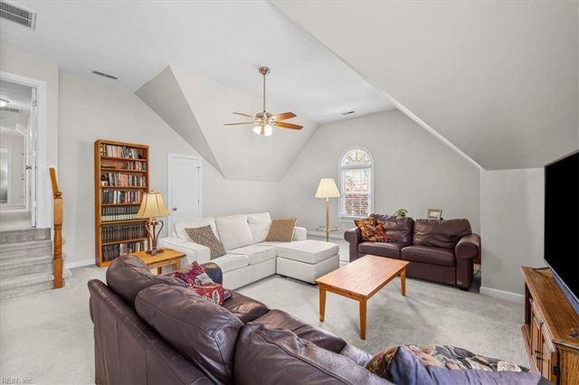 1009 Vineyard CT, Chesapeake, VA 23322