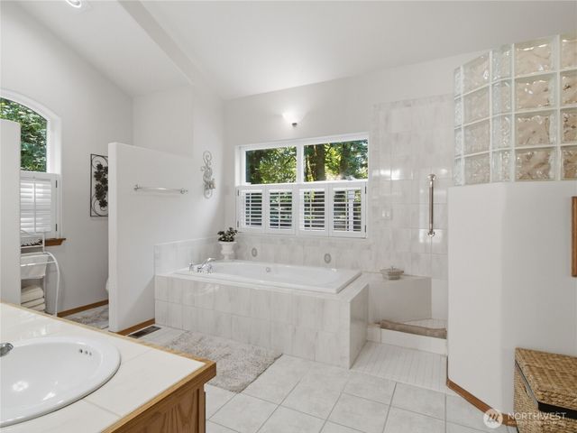 3412 Quail Creek Ln NE, Olympia, WA 98516