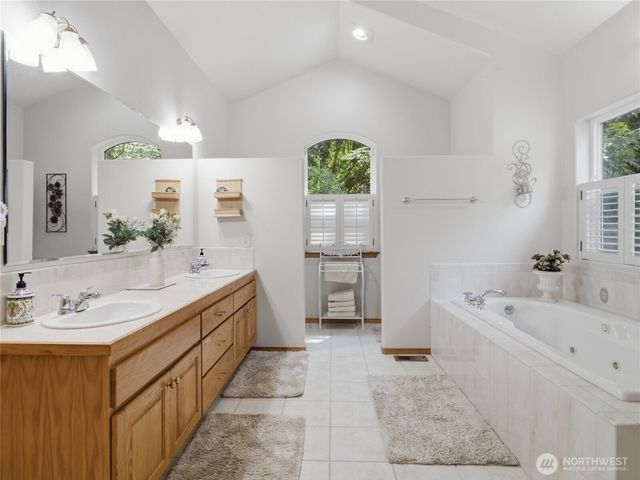 3412 Quail Creek Ln NE, Olympia, WA 98516