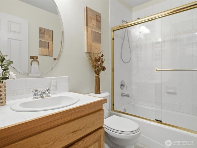 3412 Quail Creek Ln NE, Olympia, WA 98516