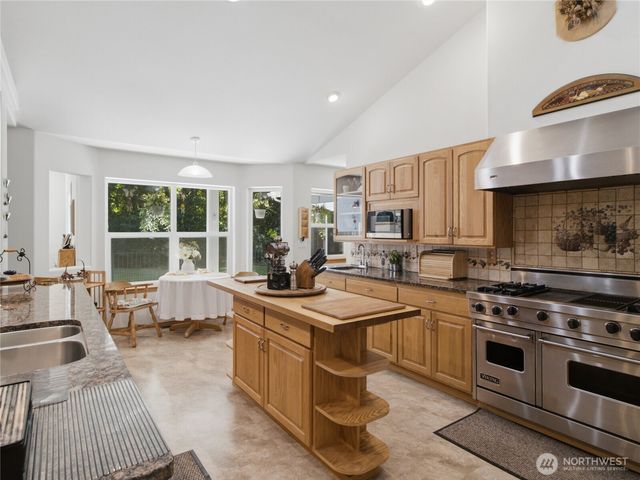 3412 Quail Creek Ln NE, Olympia, WA 98516