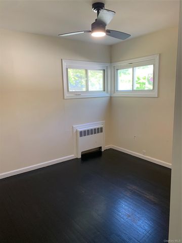 402 Leslie Lane, Uniondale, NY 11553