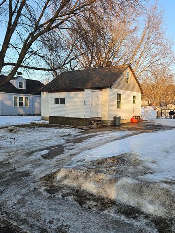 421 1st Street SE, Pelican Rapids, MN 56572