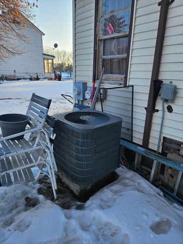 421 1st Street SE, Pelican Rapids, MN 56572